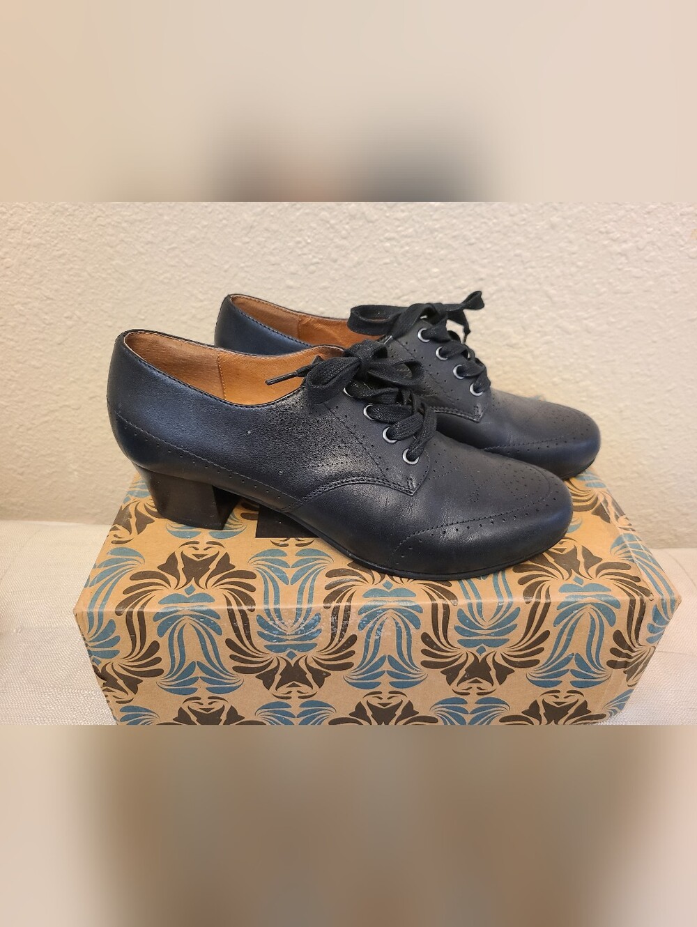 American Duchess Royal Vintage Claire Oxford Black Shoes Size 8
